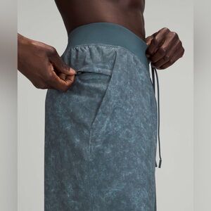 Lululemon T.H.E. Short 9" *Linerless size M